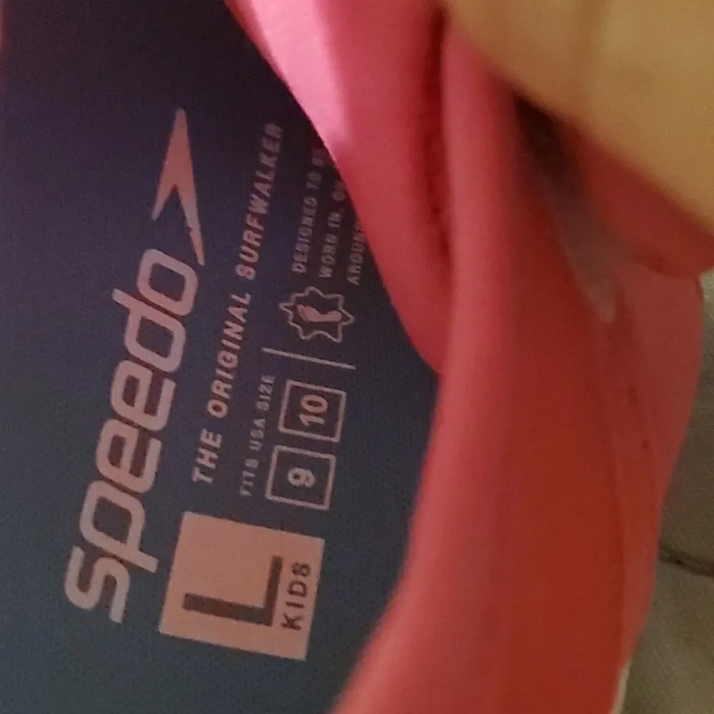 Speedo Kids  L shoes velcro